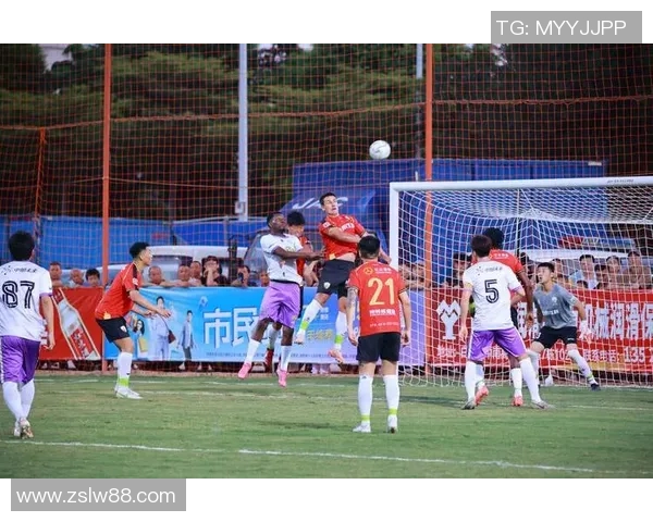 足球明星如何在比赛中运用技巧与策略精准进球的秘诀与实例解析 足球明星如何在比赛中运用技巧与策略精准进球的秘诀与实例解析